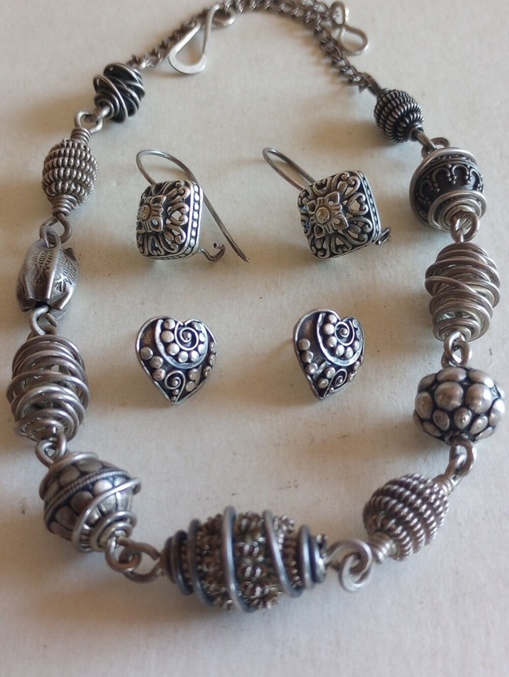 Vlntage Ornated Silver Plated Beaded Necklace Choker and Two pair Earring Set